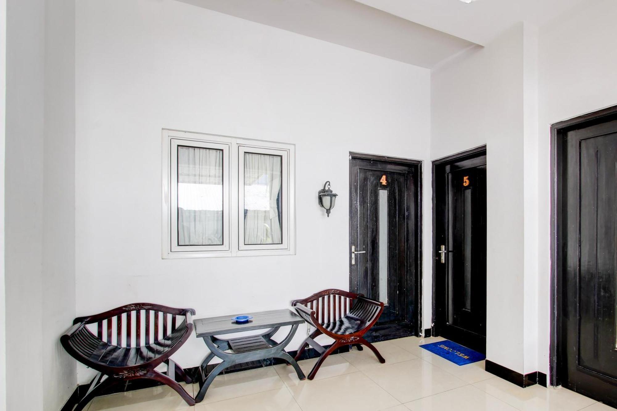 Oyo 409 Pondok Helomi Kalasan Экстерьер фото